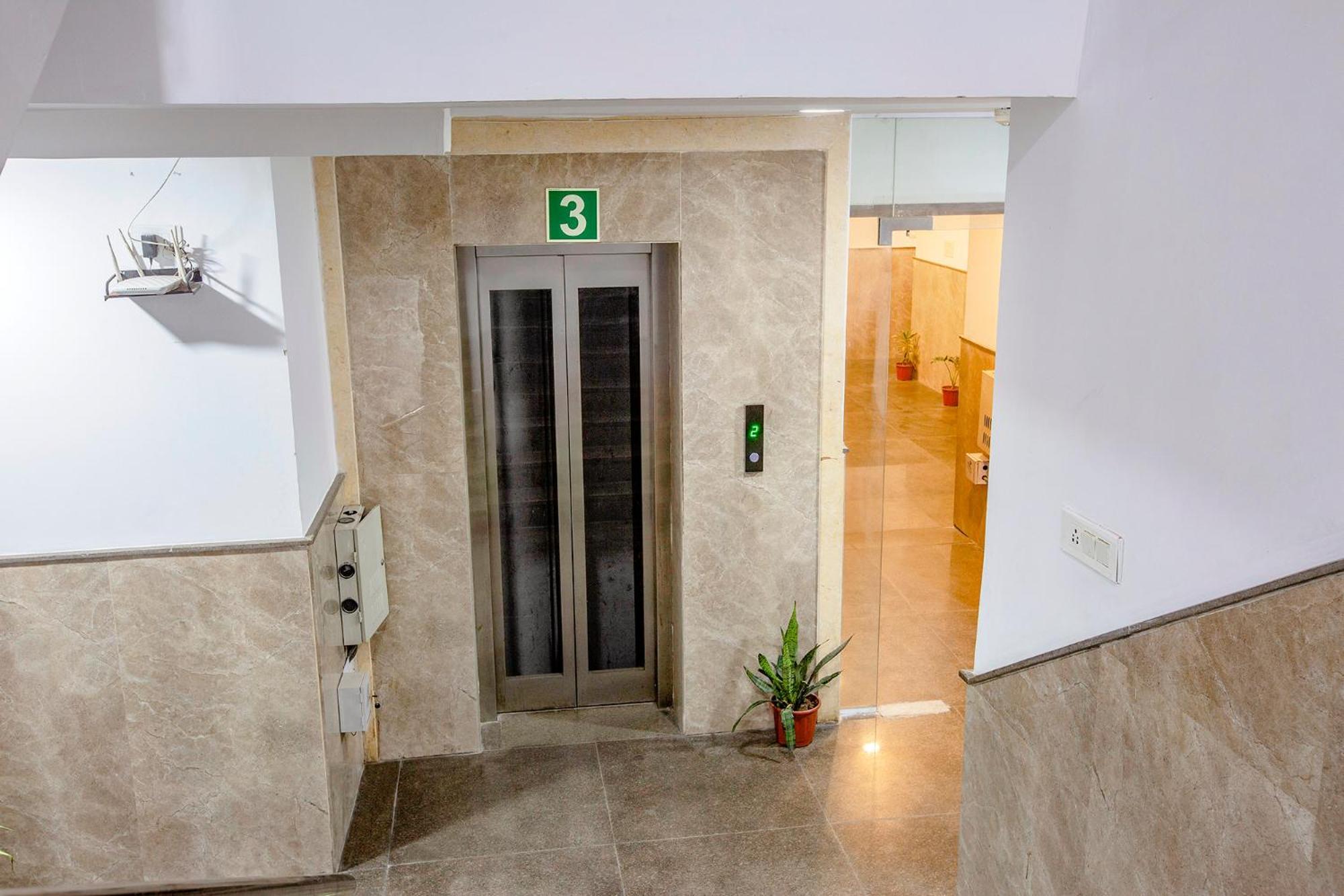 Fabhotel Airport Zone Olive Near Igi Airport 3*